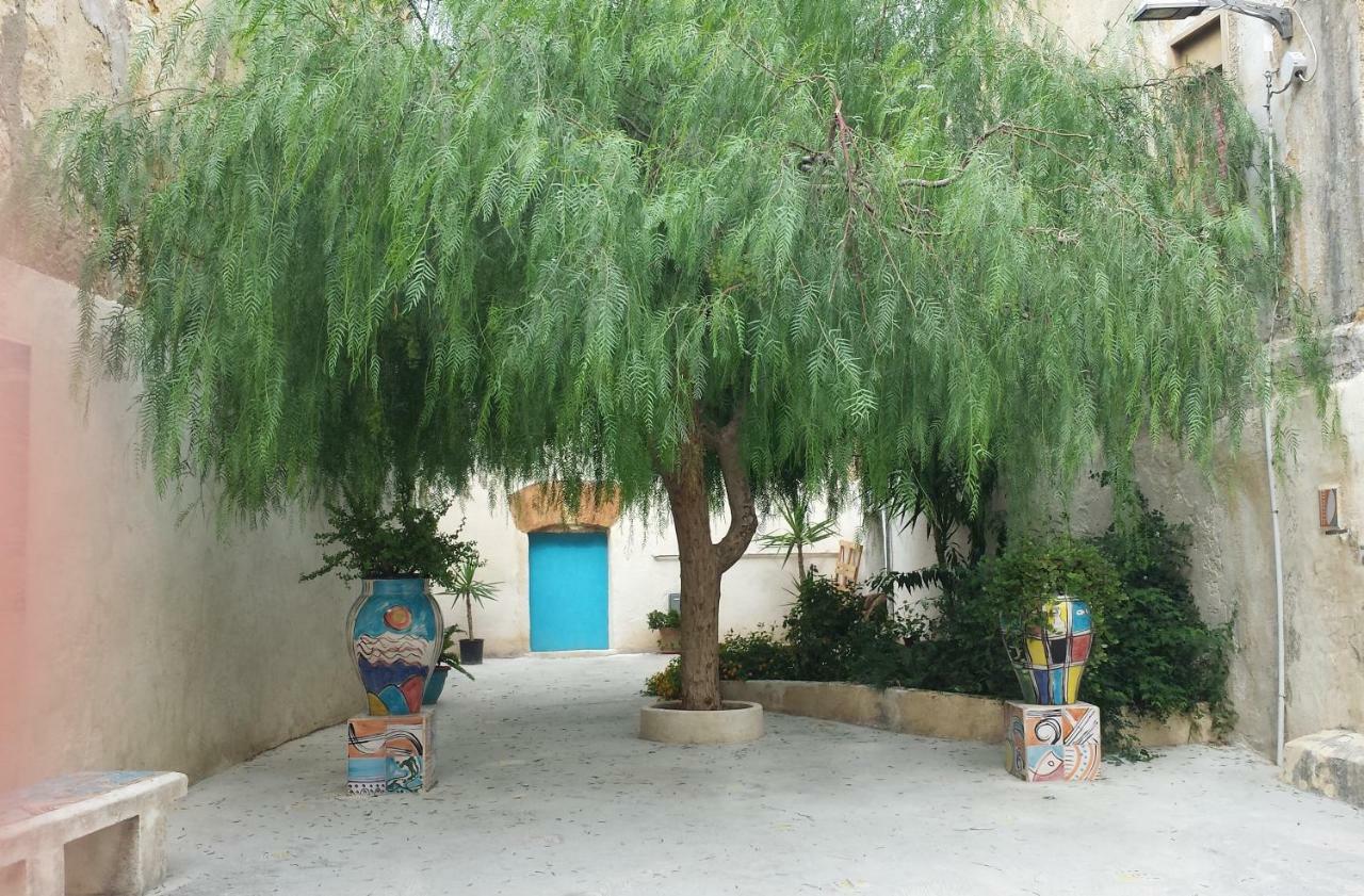 Le Dimore Del Saraceno - Al Falso Pepe Mazara del Vallo Exterior foto