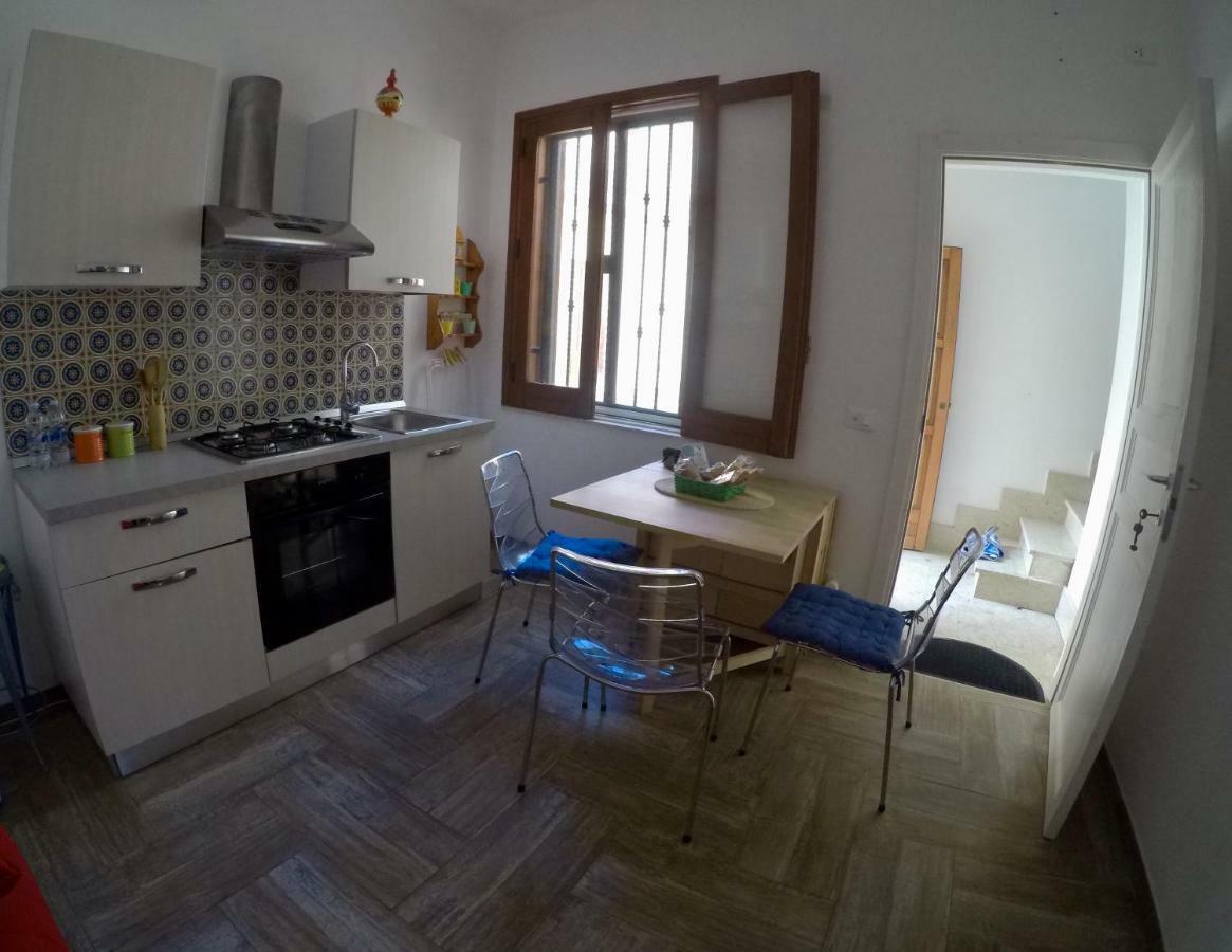 Le Dimore Del Saraceno - Al Falso Pepe Mazara del Vallo Exterior foto